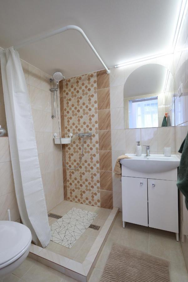 Vito Apartman Эгер Экстерьер фото