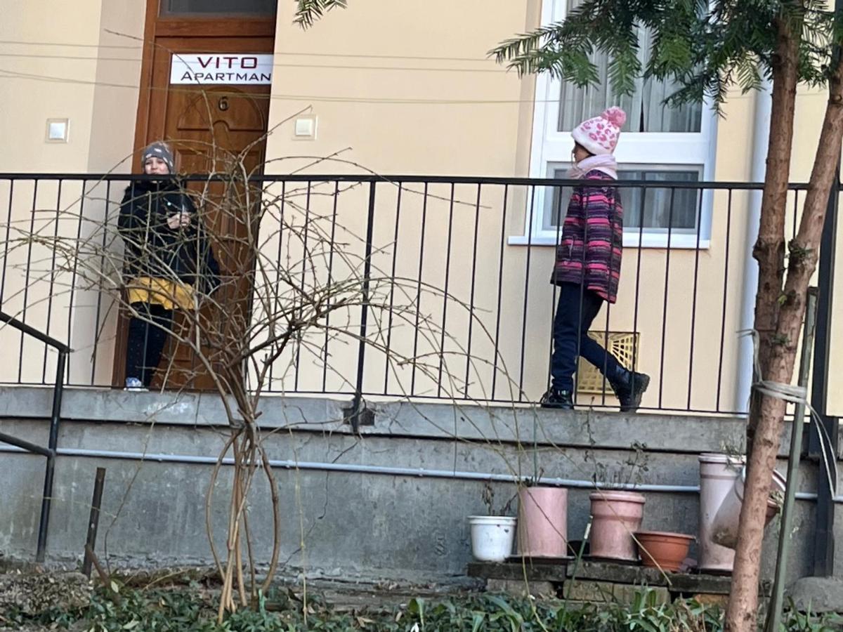Vito Apartman Эгер Экстерьер фото