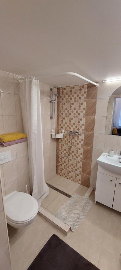 Vito Apartman Эгер Экстерьер фото